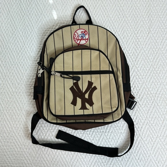 MLB New York Yankees mini backpack - Picture 3 of 8